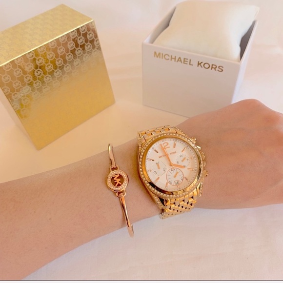 NWT authentic MK rose gold tone logo bracelet - Picture 2 of 4